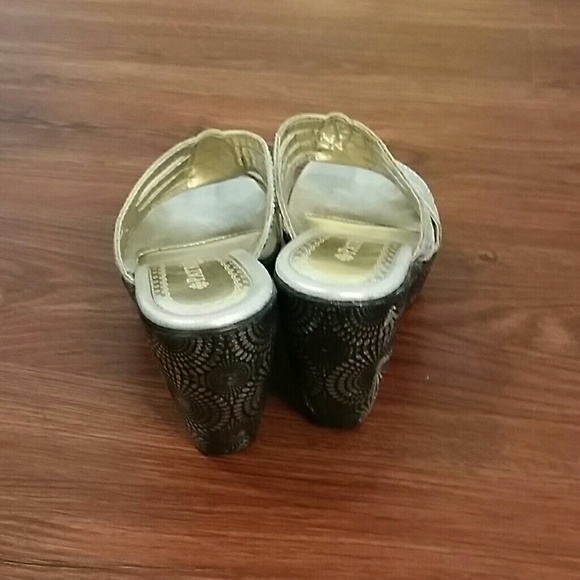 Shoes - Picture 3 of 3